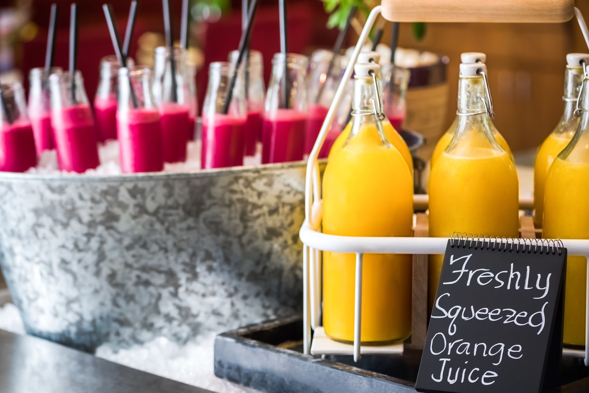 Radisson Blu Hotel, Jeddah Al Salam Exteriör bild Bottles of freshly squeezed orange juice