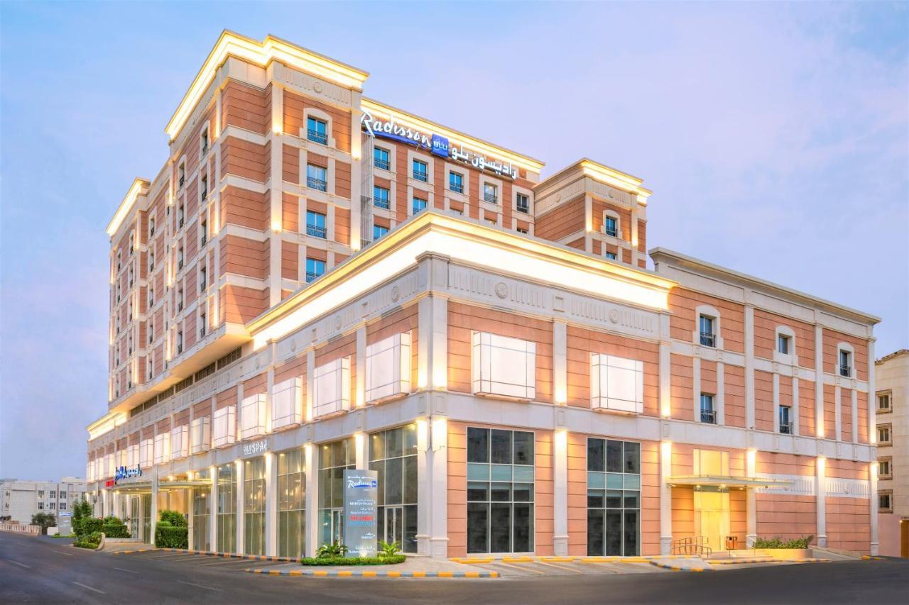 Radisson Blu Hotel, Jeddah Al Salam Exteriör bild The hotel in 2016